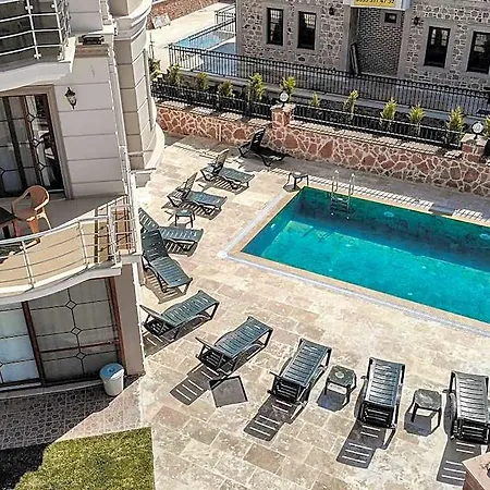 Cunda Demir Hotel