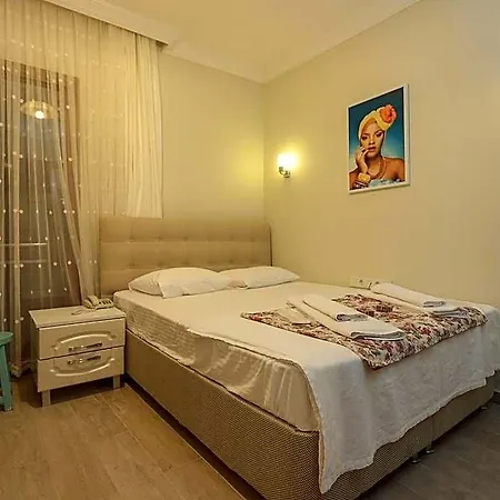 Hotel Cunda Demir 3*