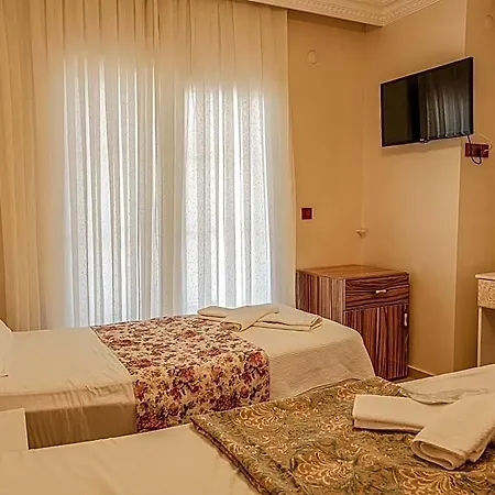 Cunda Demir Hotel 3*